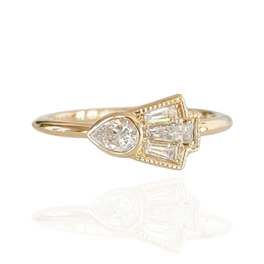 Diamond Deco Fan Ring